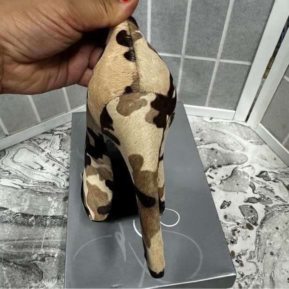 Jessica Simpson high heels - Picture 2 of 8